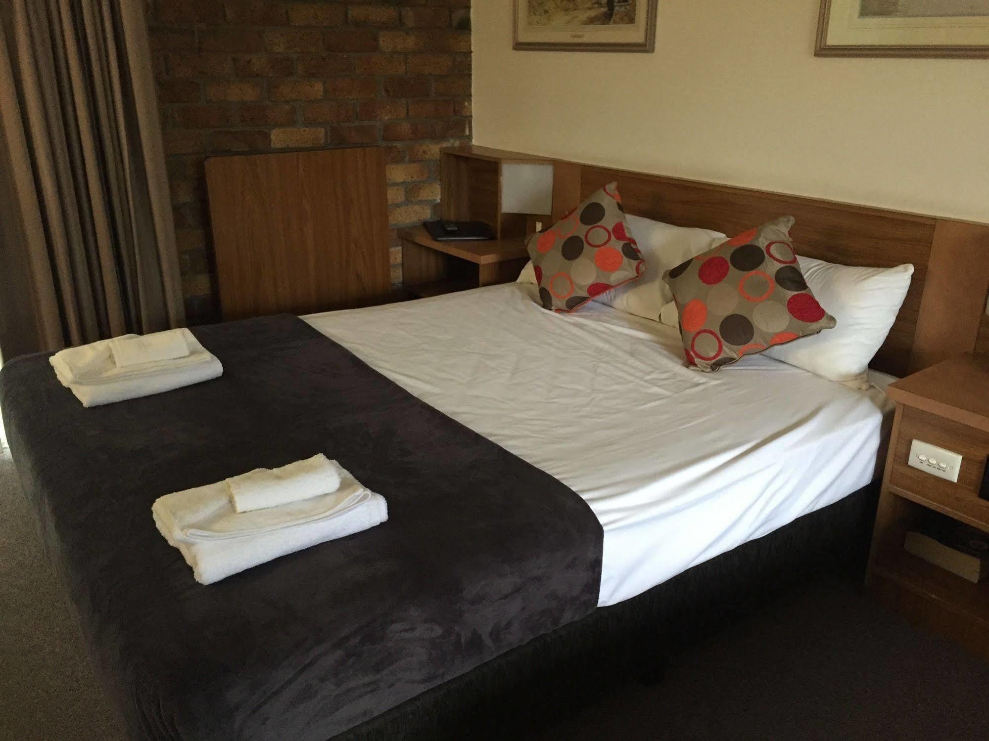 Coomera Motor Inn Голд-Кост Экстерьер фото