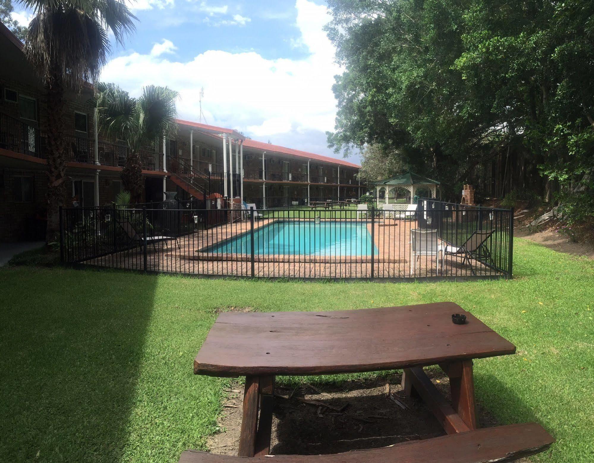 Coomera Motor Inn Голд-Кост Экстерьер фото